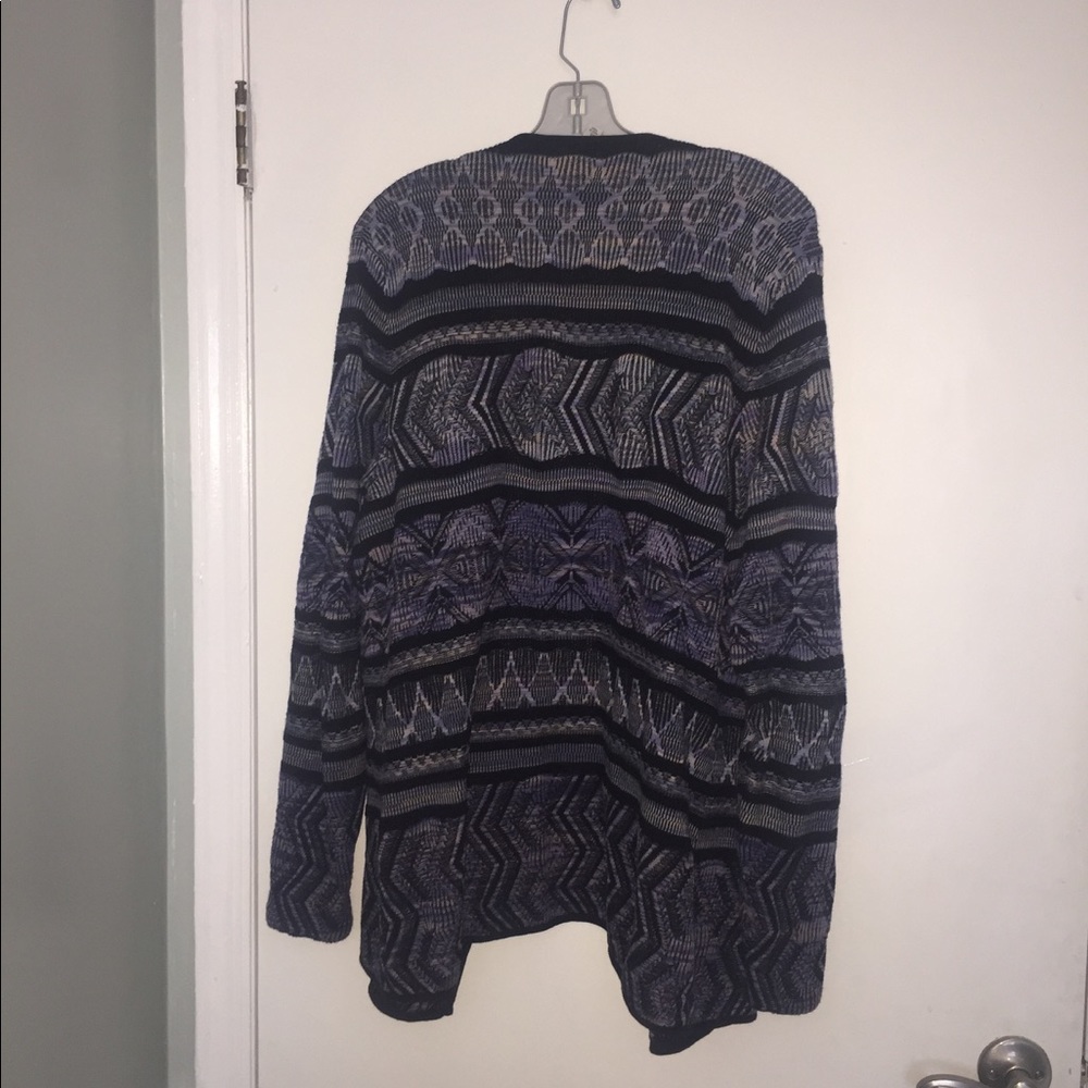 Patterned Cardigan✨ - Picture 2 of 4